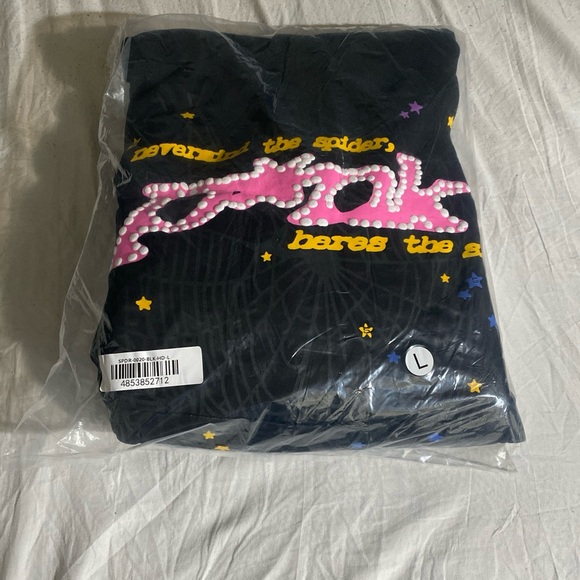 Brand new size large - Picture 2 of 3